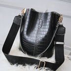 Handbag Shoulder Bag Bucket photo 1