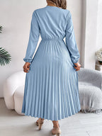 Lace Detail V-neck Pleated Dress (16)
