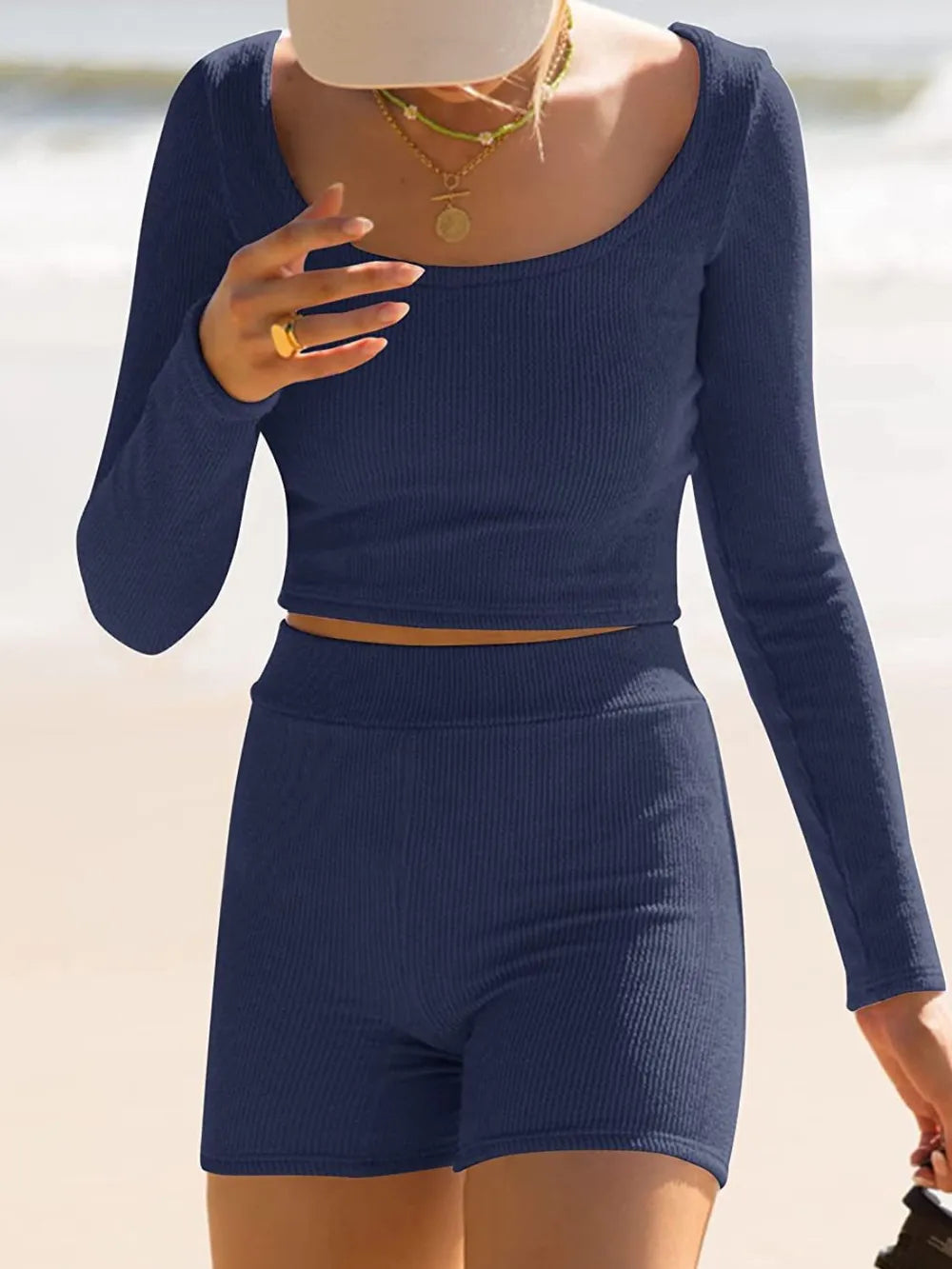 Scoop Neck Long Sleeve Top Shorts Set (27)