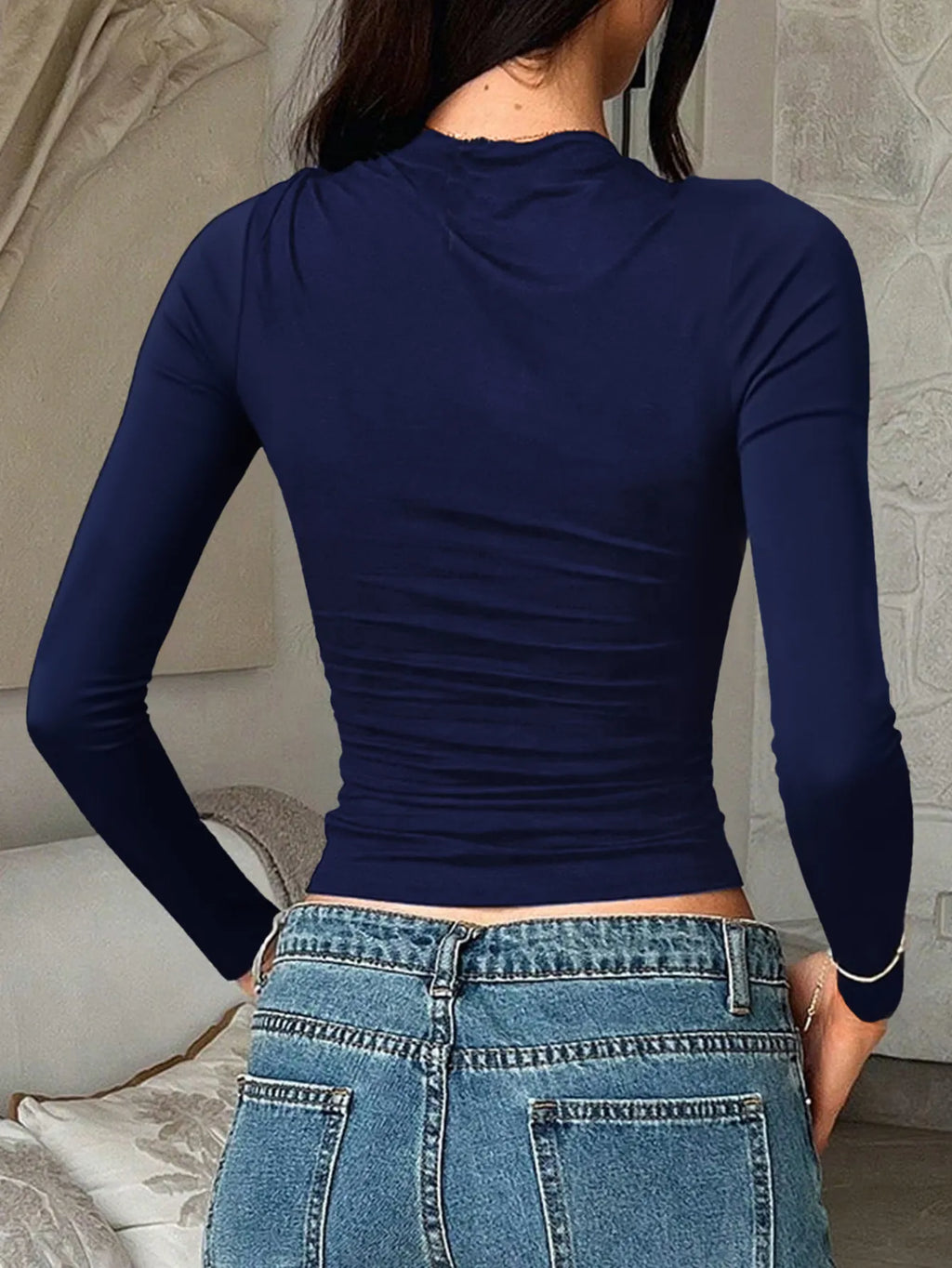 Round Neck Long Sleeve Fitted T-shirt (4)
