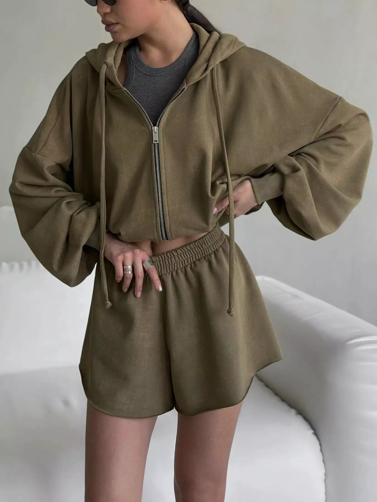 Oversized Zip-up Hoodie Shorts Set (26)