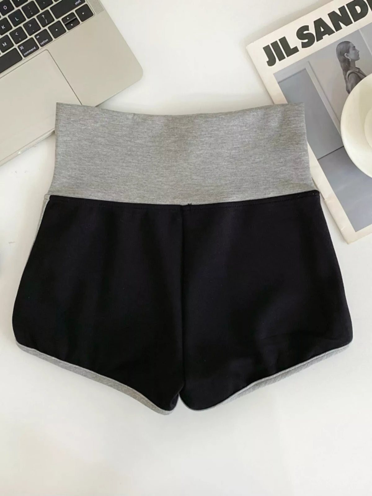 High Waist Contrast Trim Shorts (12)