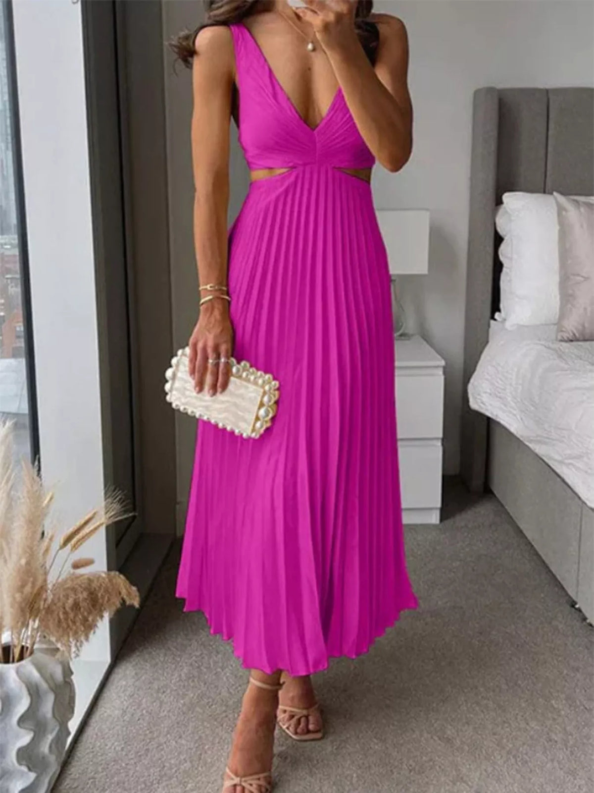 Elegant Pleated Midi Dress Cut-out Details (6)