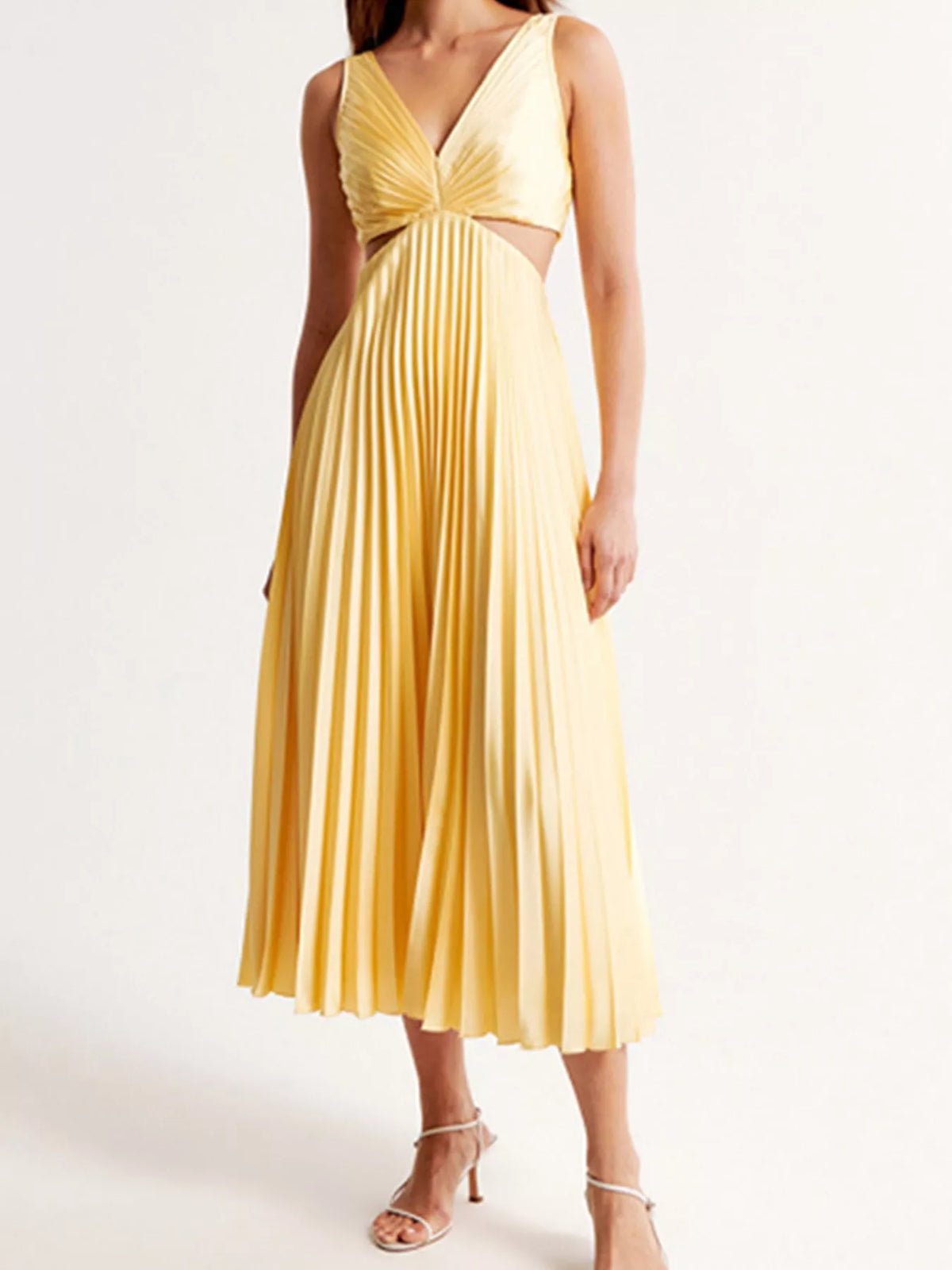 Elegant Pleated Midi Dress Cut-out Details (2)