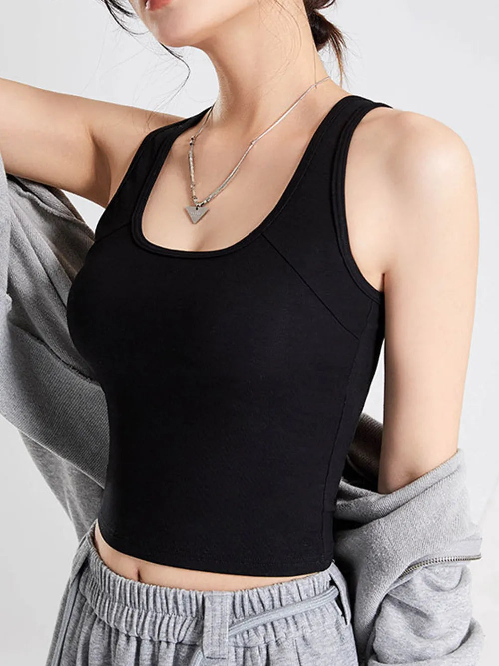 Crisscross Scoop Neck Wide Strap Cropped Tank Chest Pads