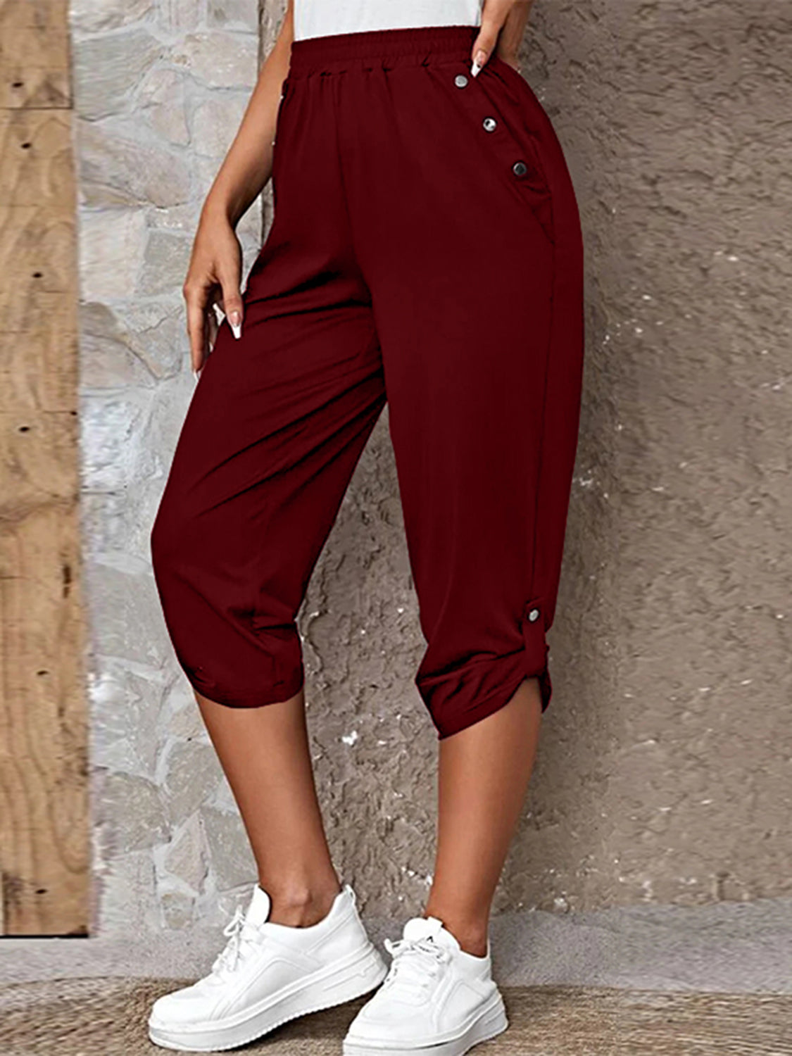 Full Size Roll-tab Capris Pants (3)