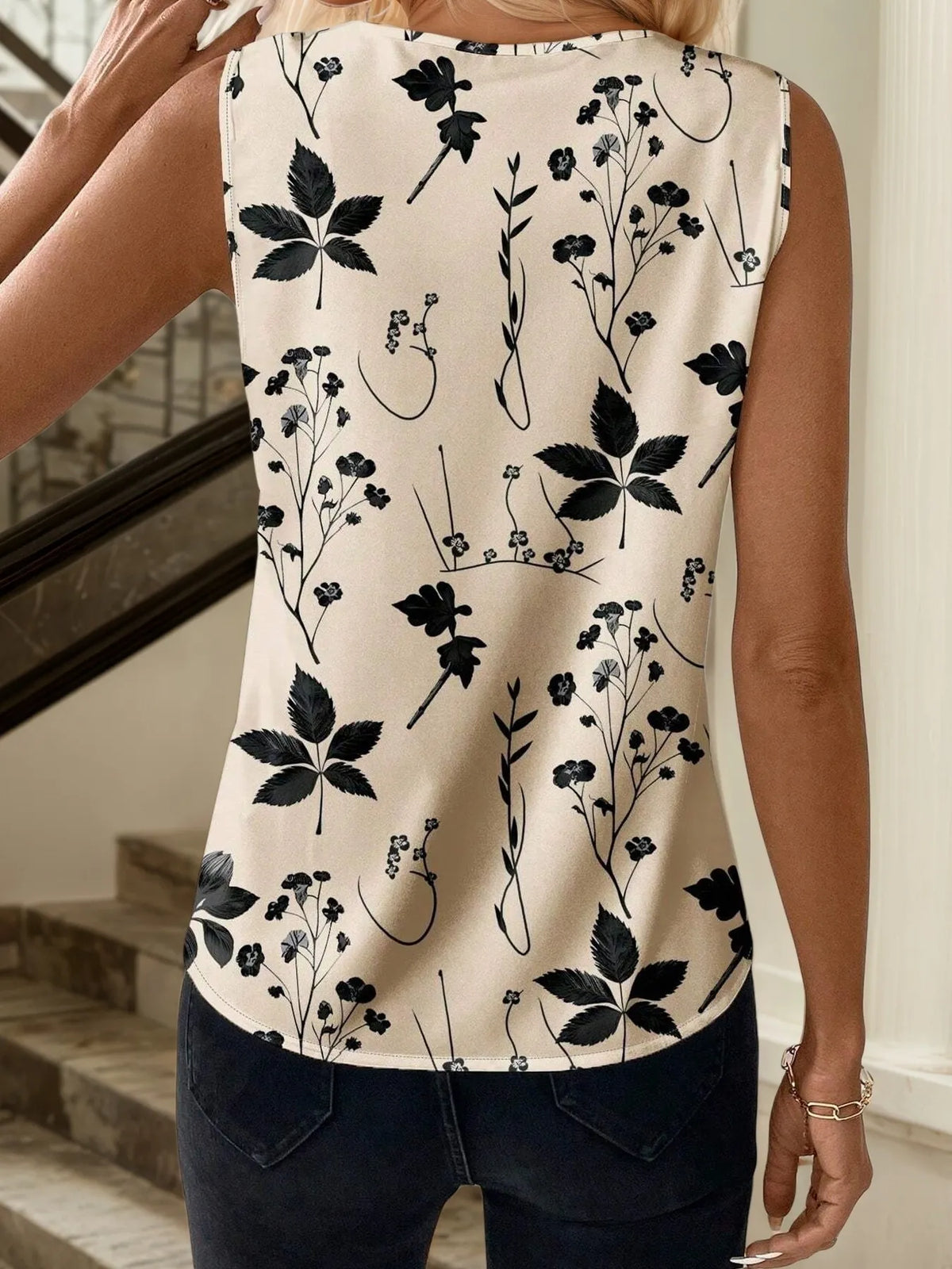 Printed V-neck Tank (13)