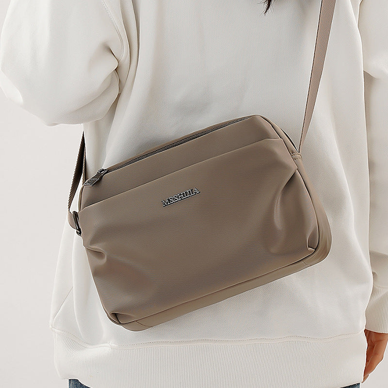 Casual Versatile Multi-compartment Crossbody Bag photo 1