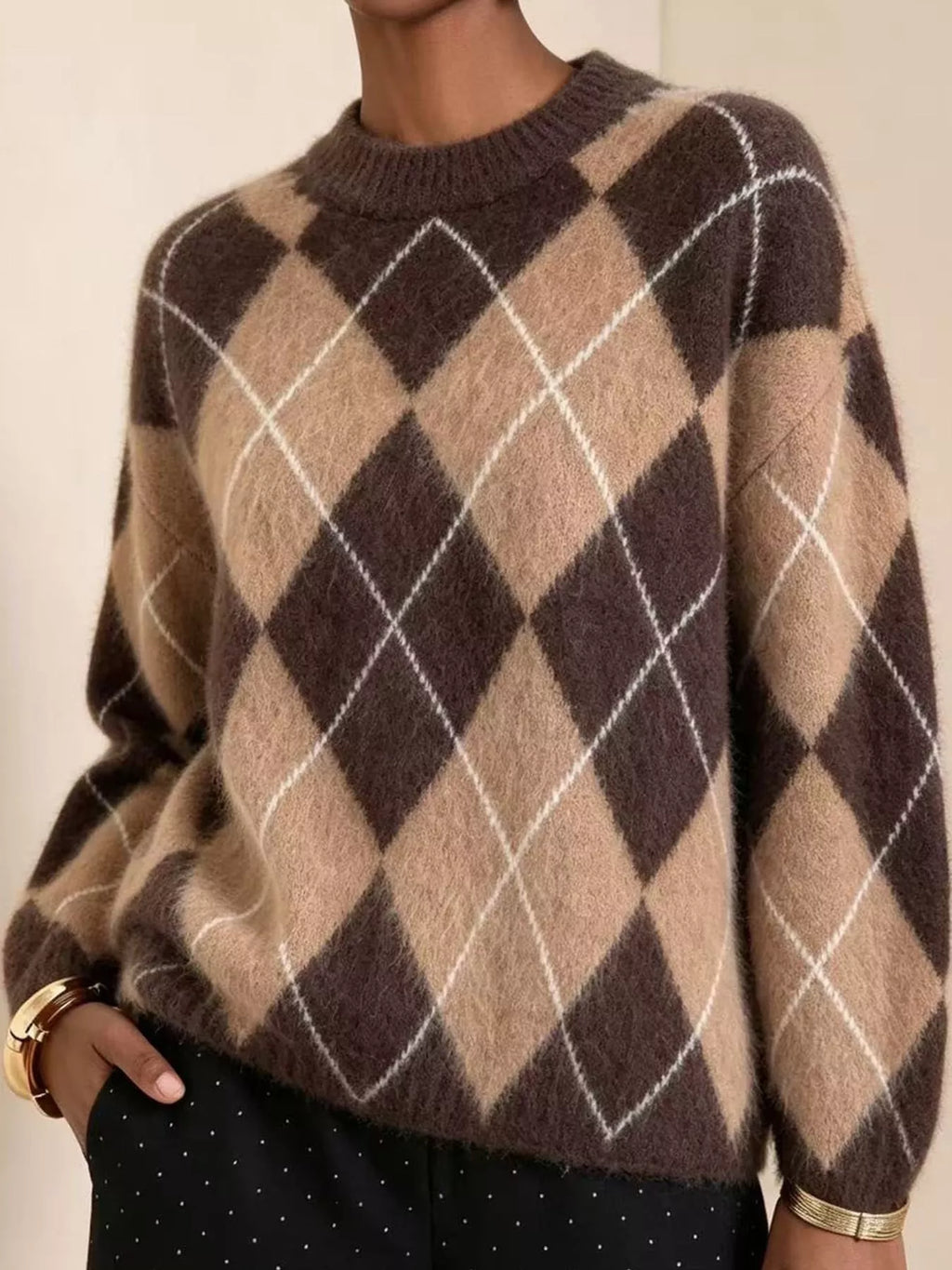 Argyle Pattern Fuzzy Knit Sweater (8)