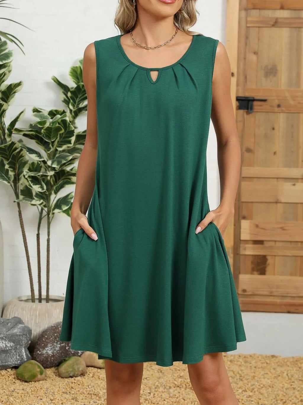 Round Neck Sleeveless Dress (5)