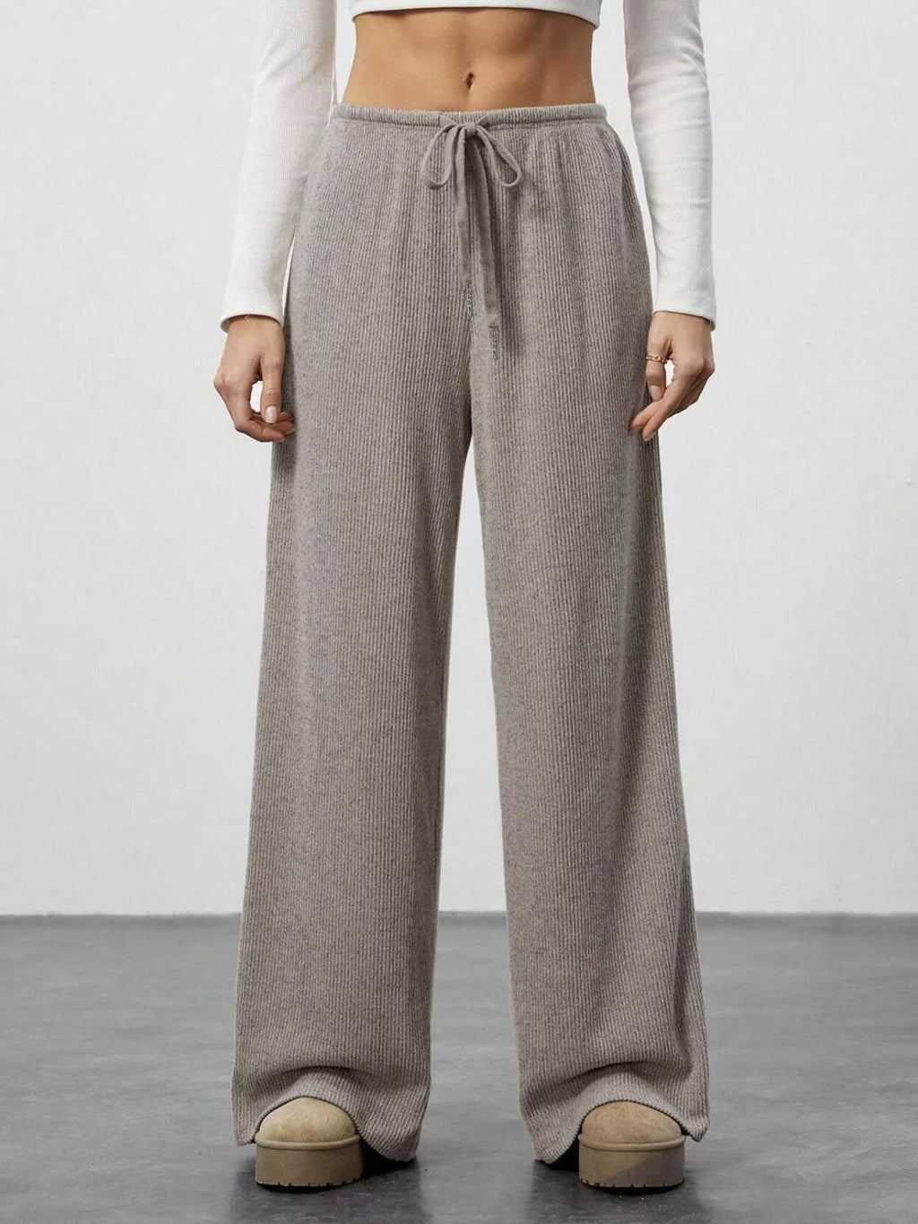 Relaxed Fit Wide Leg Pants (3)