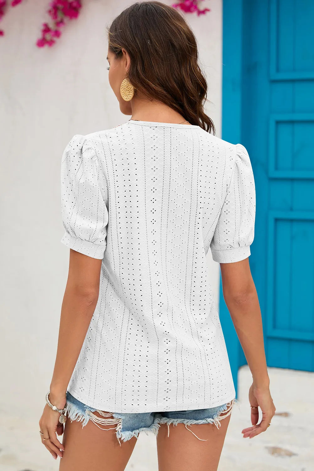 Eyelet V-neck Short Sleeve T-shirt (10)