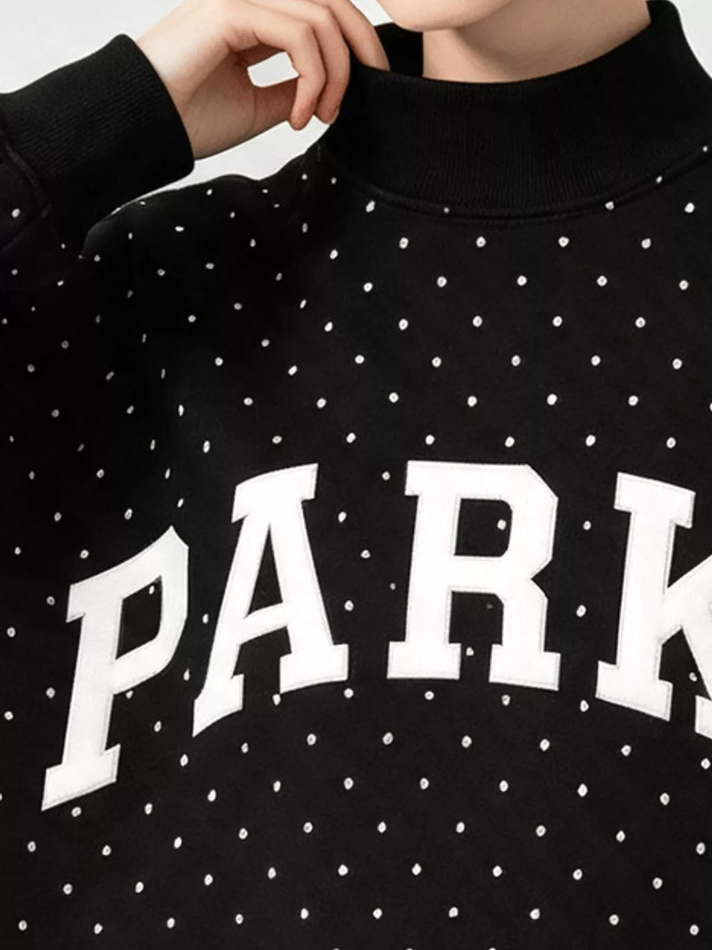 Polka Dot Letter Graphic Sweatshirt (9)
