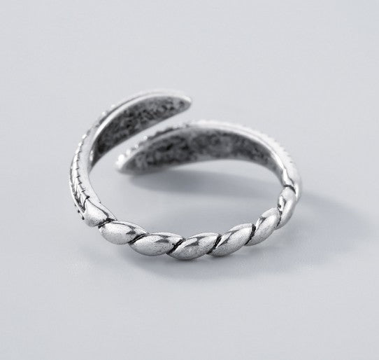 Leaf Ring Exaggerated photo 4