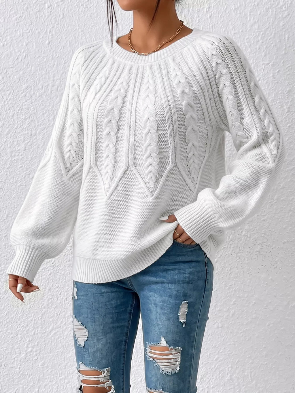 Cable-knit Round Neck Sweater (2)