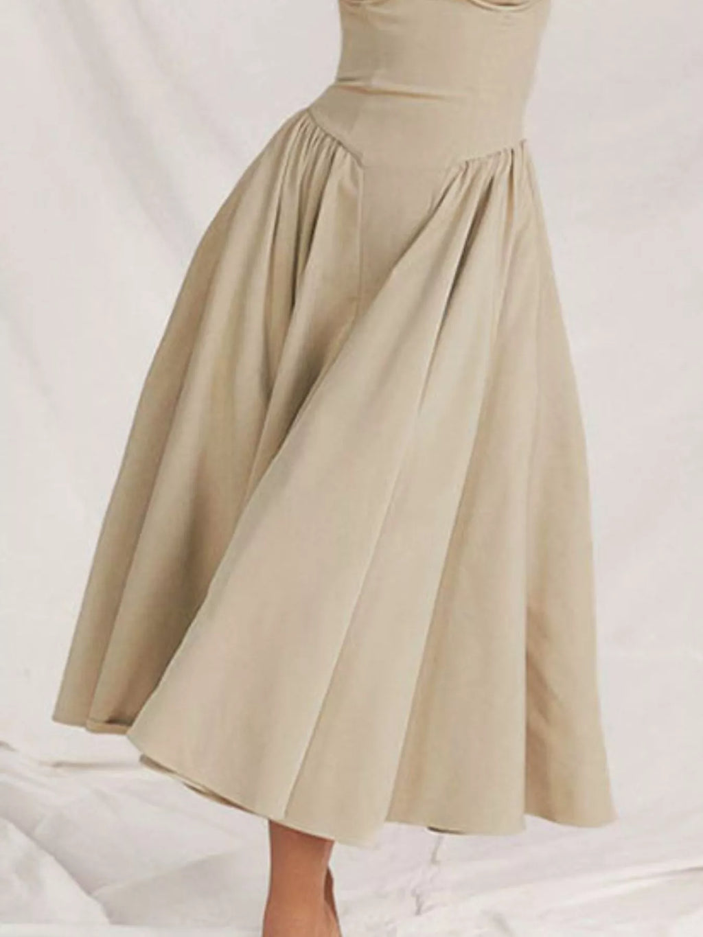 Sweetheart Neck Spaghetti Strap Midi Dress (9)