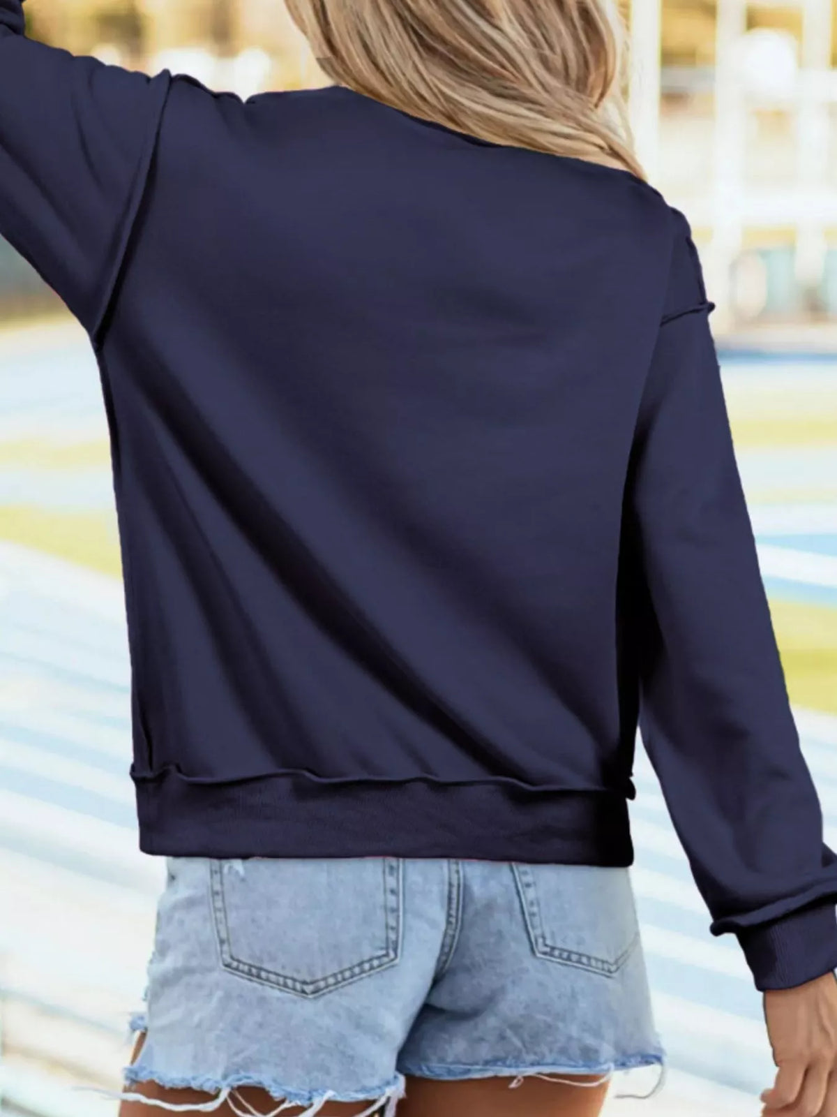 Mock Neck Exposed Seam Long Sleeve Sweatshirt (5)