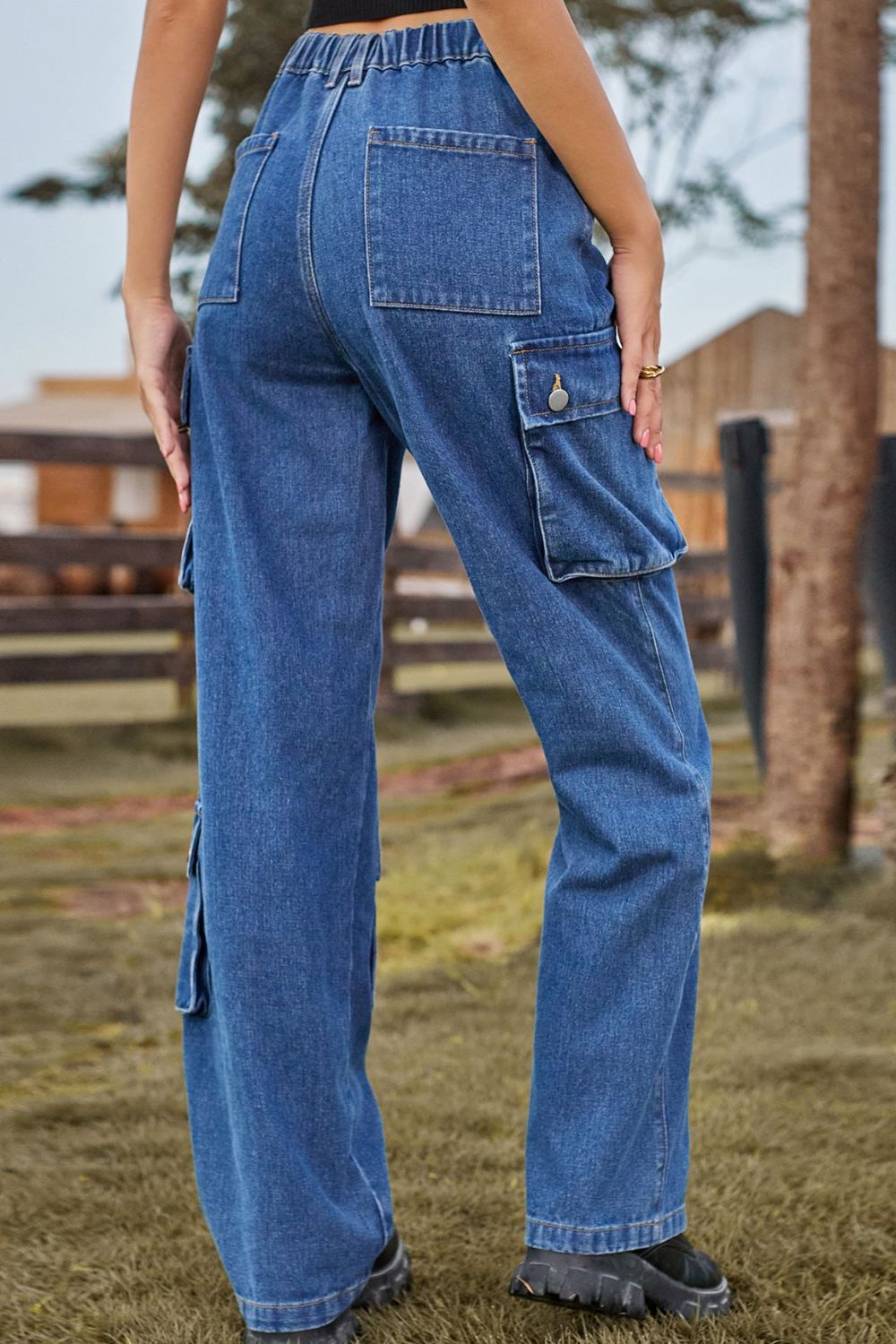 Loose Fit Long Jeans Pockets (2)
