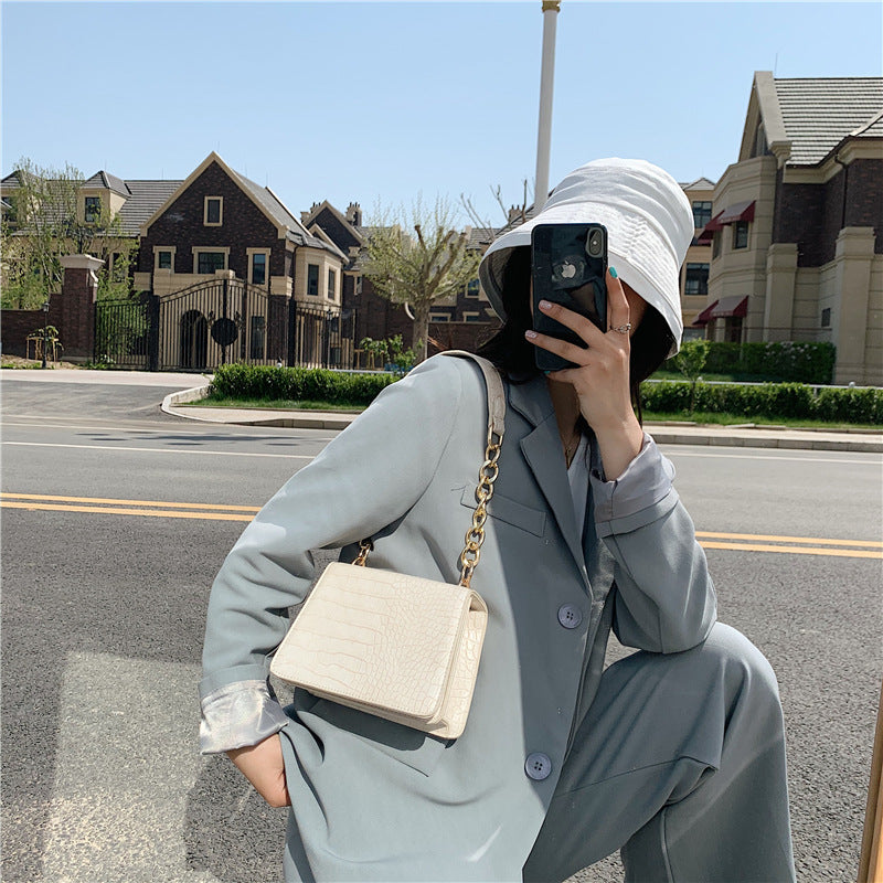 Versatile One Shoulder Messenger Bag photo 3