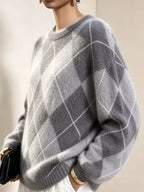 Argyle Pattern Fuzzy Knit Sweater (21)