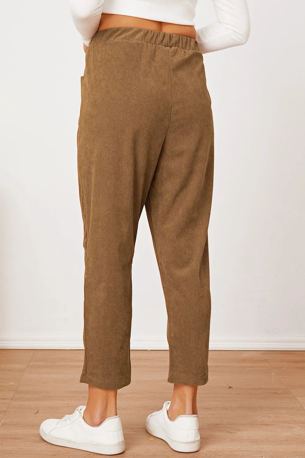 Pocketed Elastic Waist Pants (2)