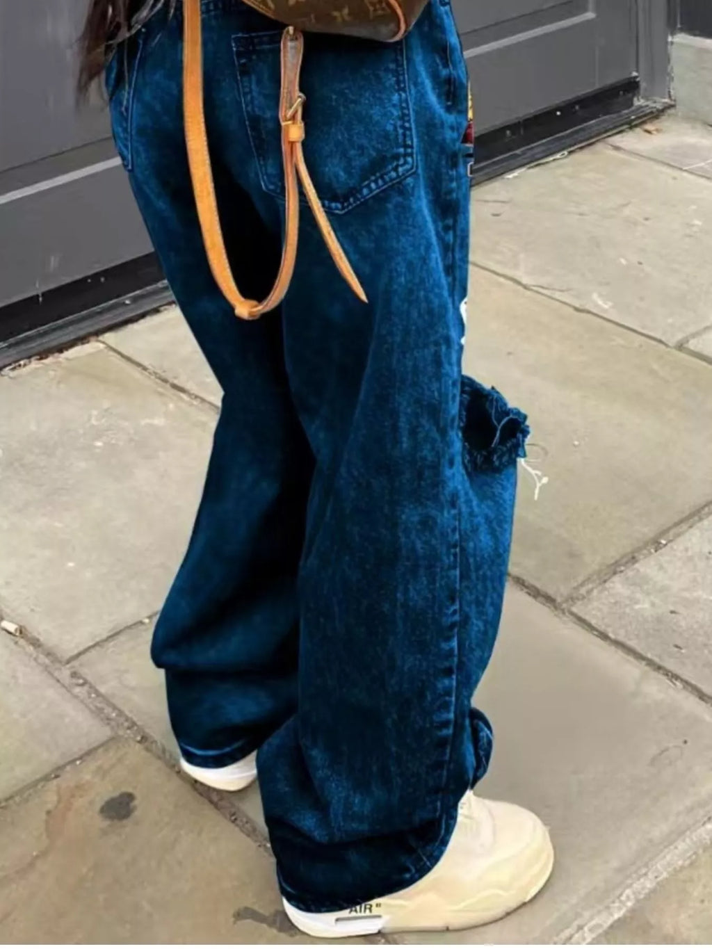 Full Size Distressed Wide-leg Jeans Plus (3)