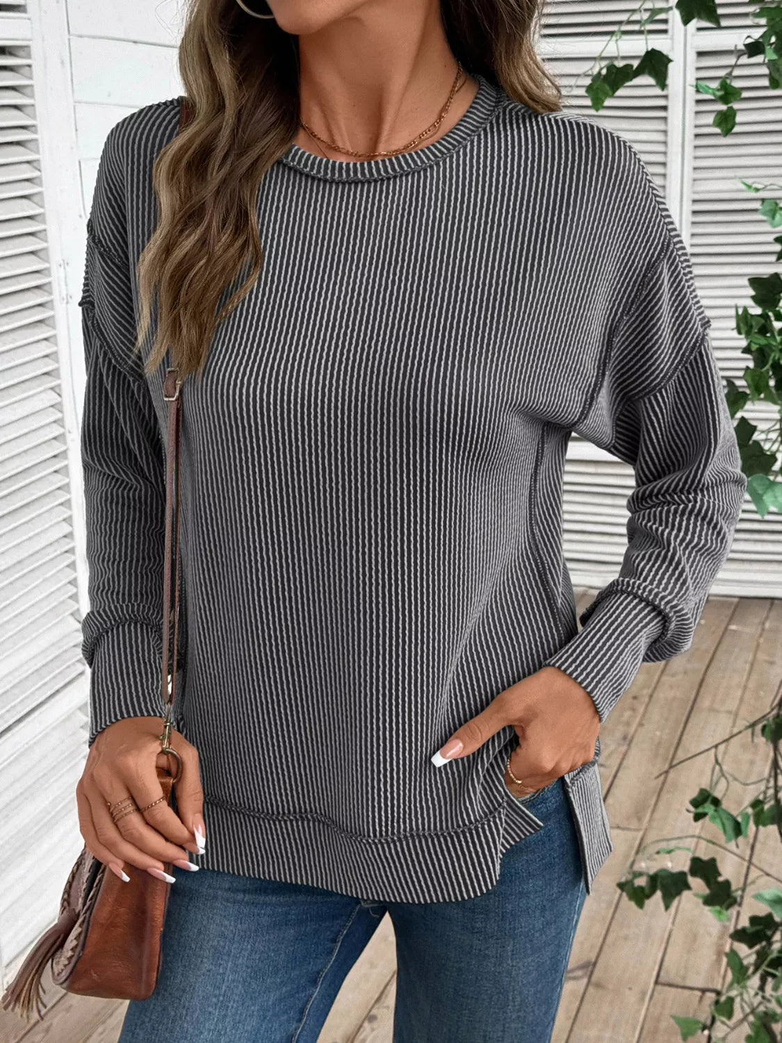 Side Slit Round Neck Sweatshirt (5)