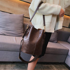 Handbag Shoulder Bag Bucket photo 4
