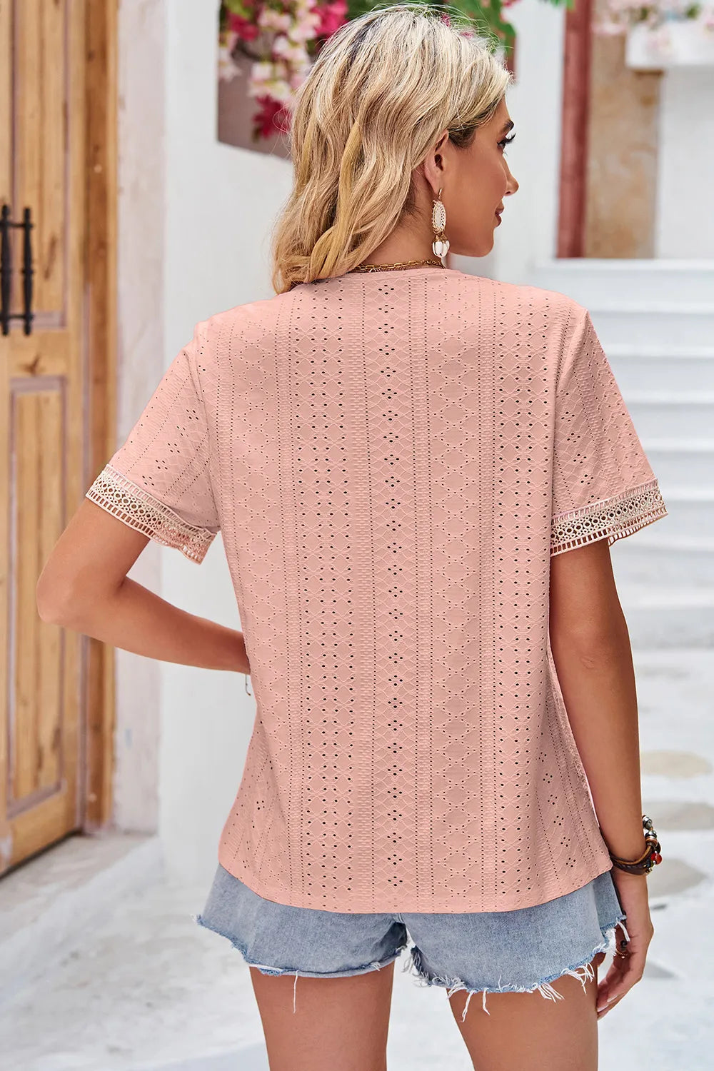 Eyelet V-neck Short Sleeve T-shirt (20)