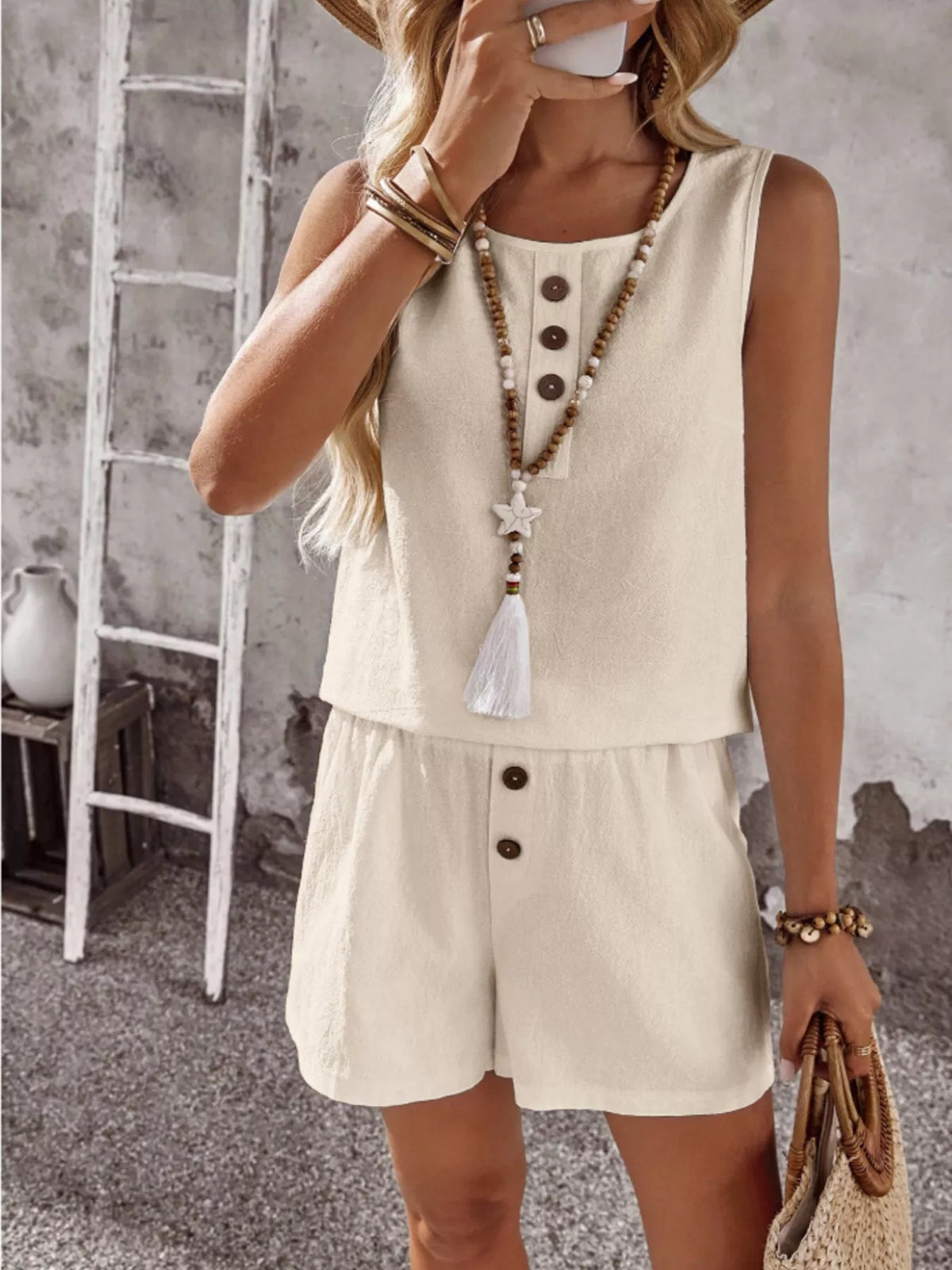 Decor Button Round Neck Tank Shorts Set (2)