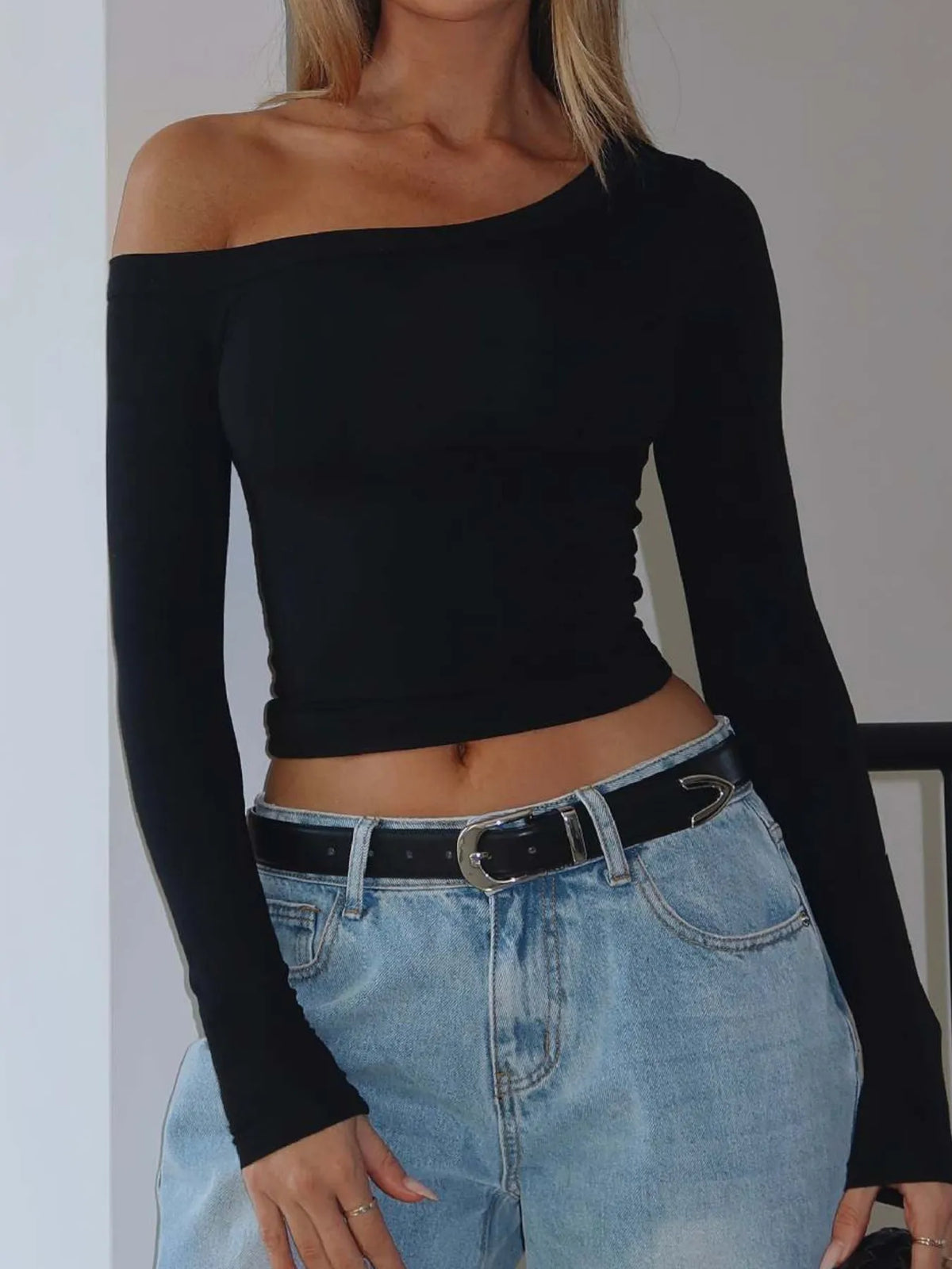 One Shoulder Long Sleeve Crop T-shirt