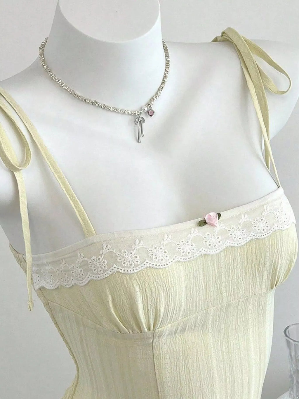 Lace-trimmed Tie Shoulder Cami (2)