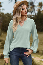 Eyelet Notched Raglan Sleeve T-shirt (11)