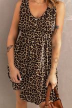 Printed Sleeveless Button Dress (16)