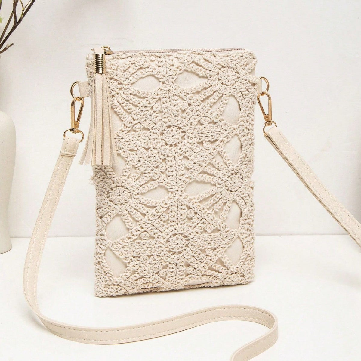 Casual Straw Woven Beach Hollow-out Shoulder Bag photo 3