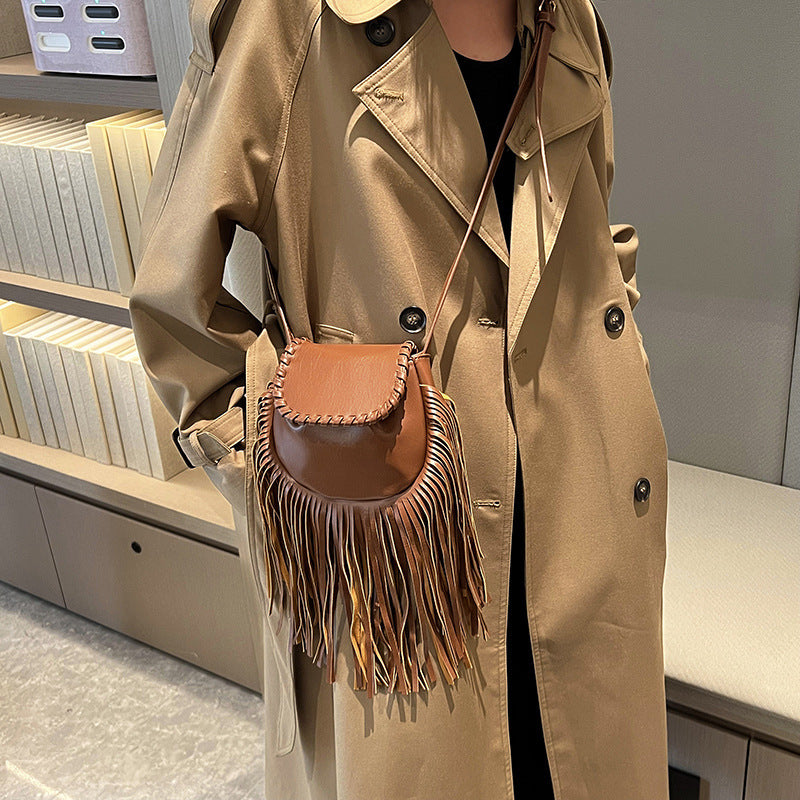 Trend Retro Tassel Shoulder Cross Body Bucket Bag photo 11