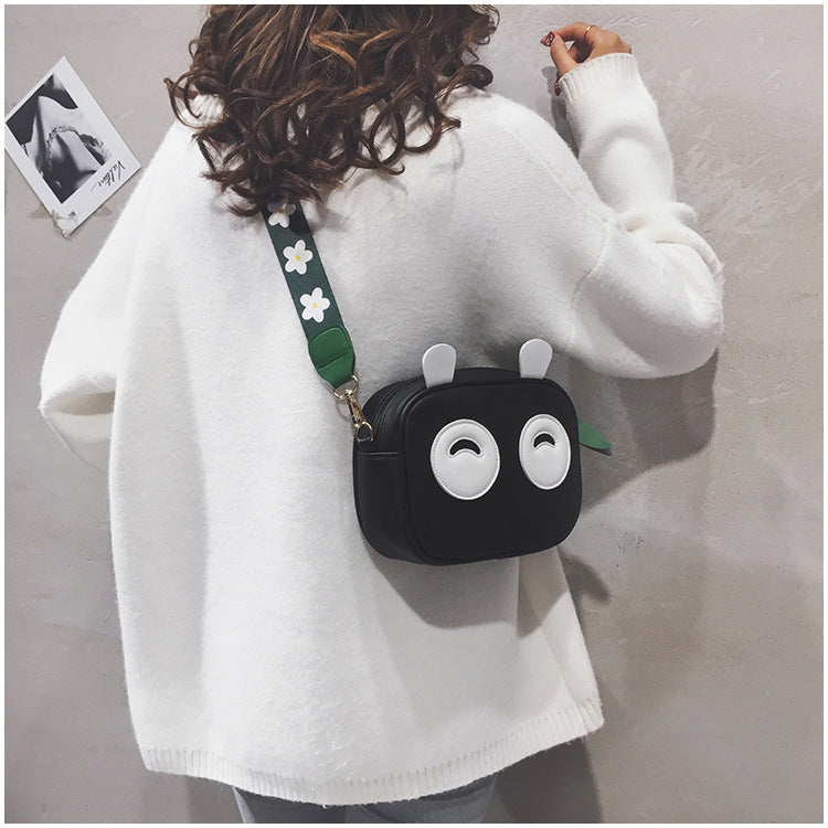 Panda Shoulder Bag photo 7
