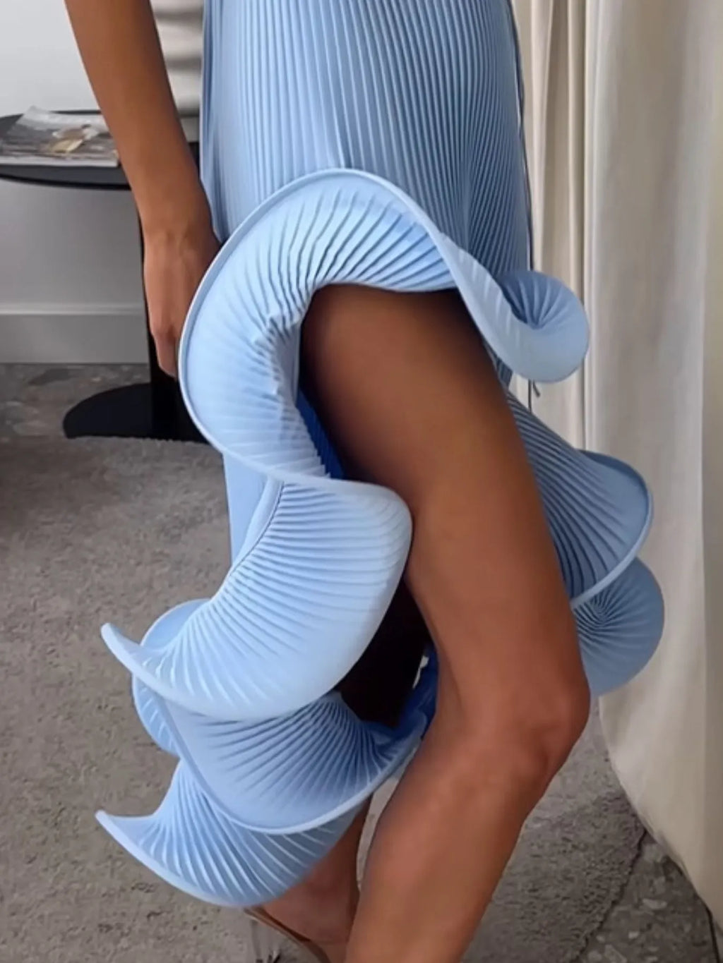 Ruffle Hem Ribbed Sleeveless Dress (9)