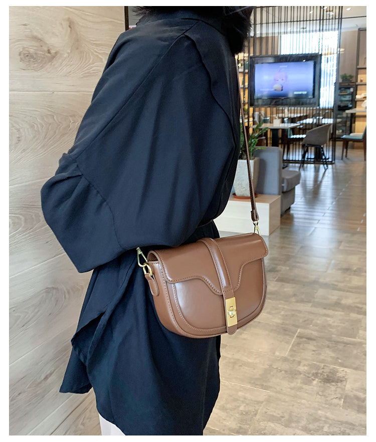 Retro Shoulder Bag photo 23