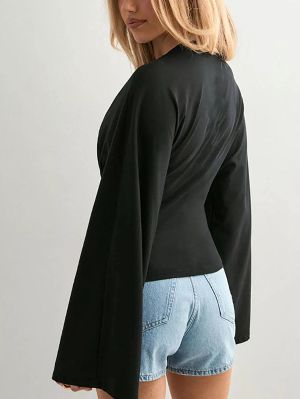 Full Size Long Sleeve Fitted T-shirt Plus (2)