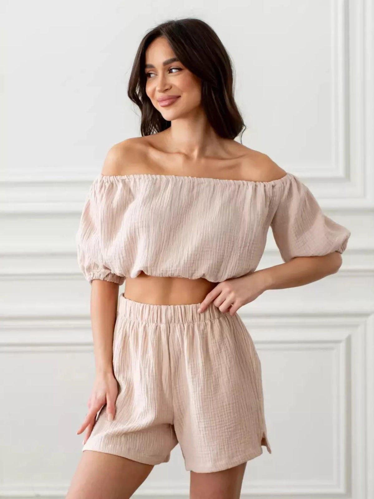 Off-shoulder Cropped Top Shorts Set (11)