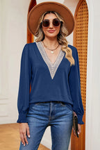 Lace Detail V-neck Lantern Sleeve T-shirt (26)