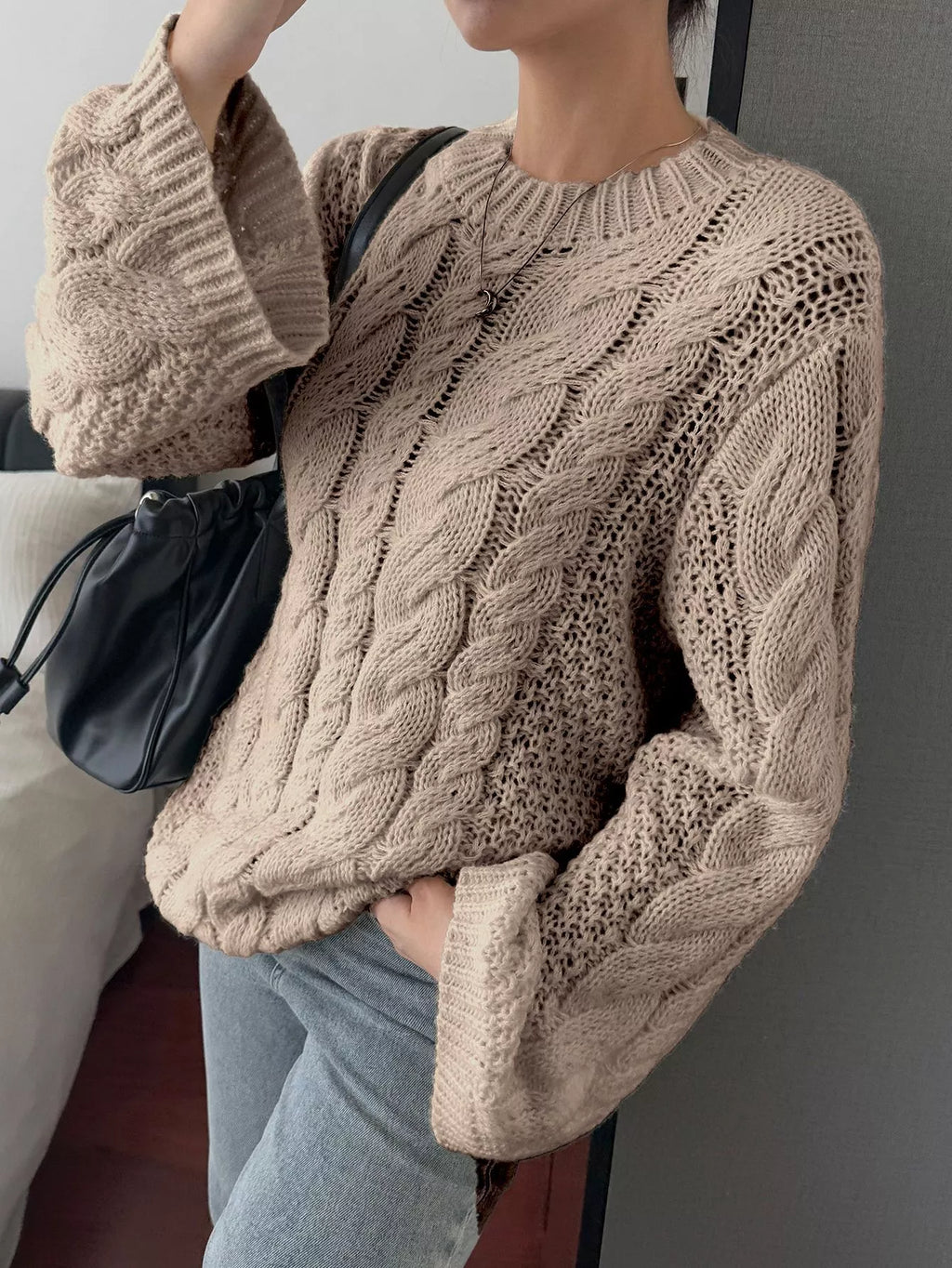 Cable Knit Round Neck Sweater (5)