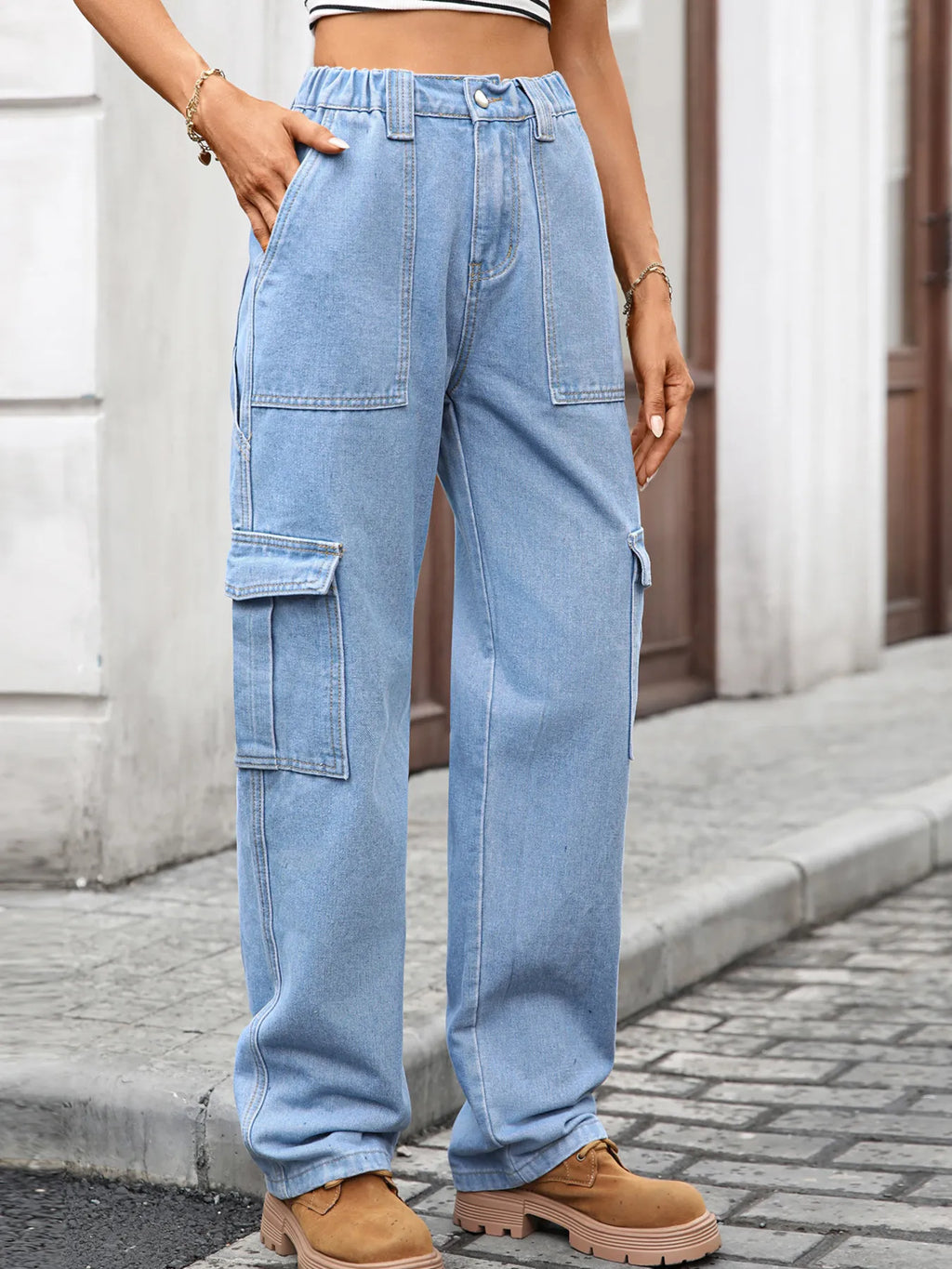 High-waisted Cargo Jeans (3)