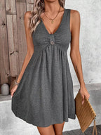 Sleeveless V-neck A-line Dress (9)