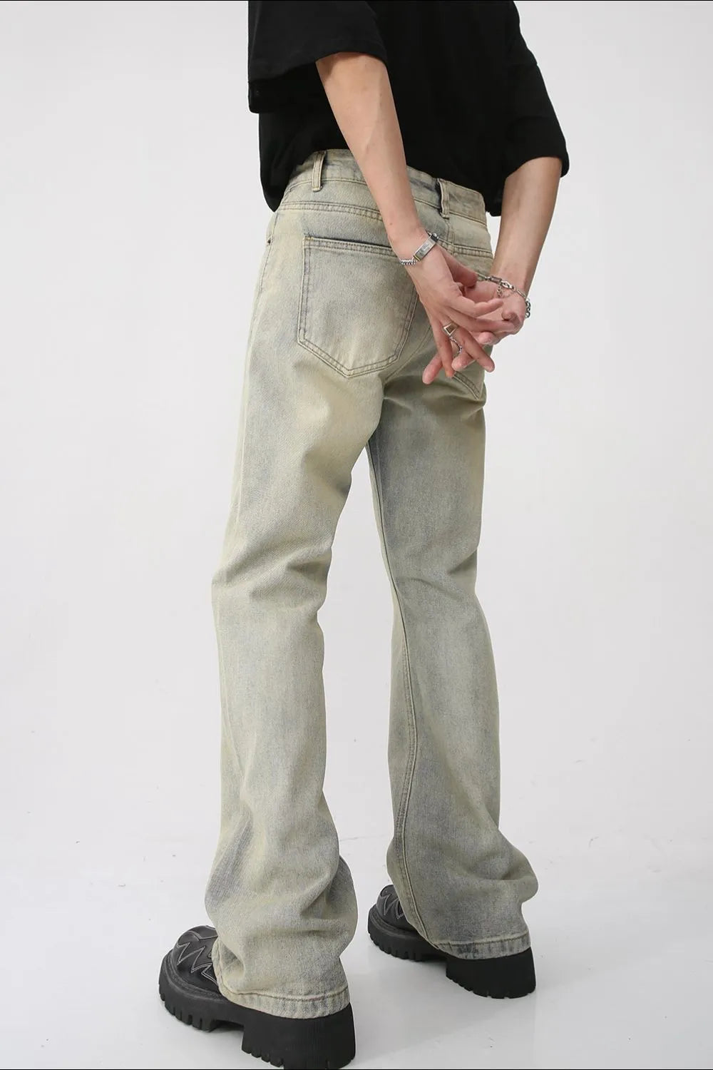 Mid Rise Jeans Pockets (4)
