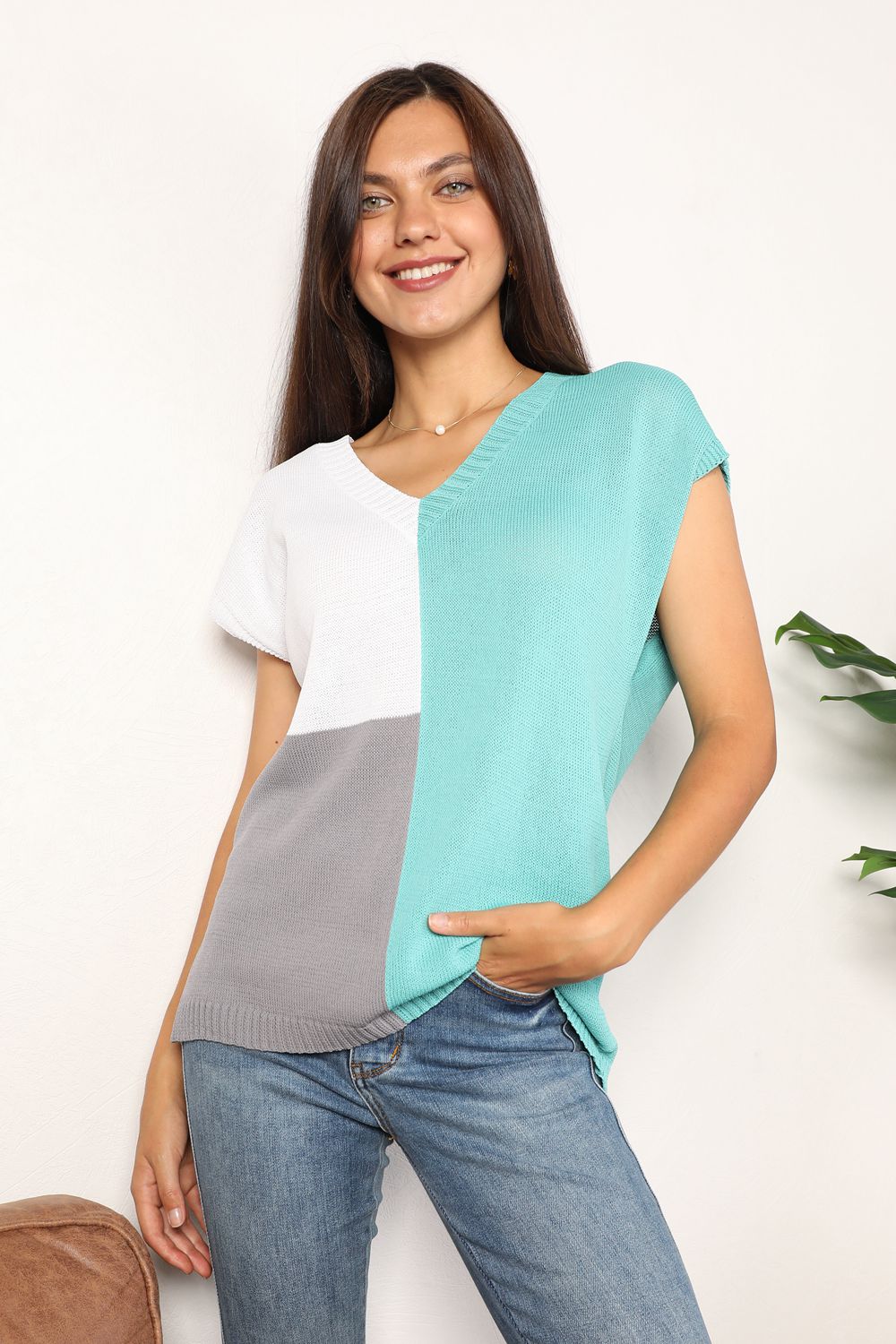 Block V-neck Knit Top (22)