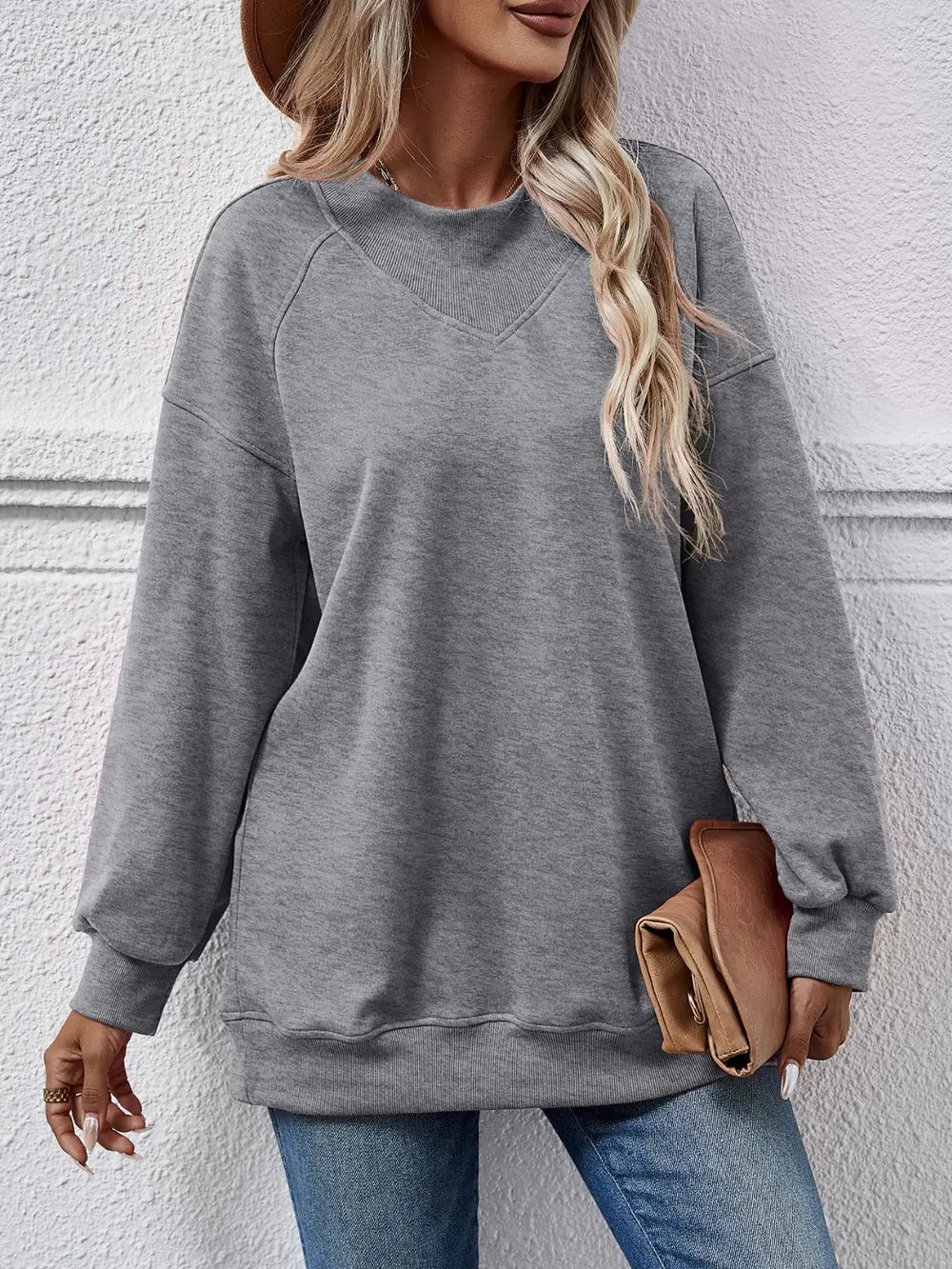 Round Neck Drop Shoulder Long Sleeve Sweatshirt (8)