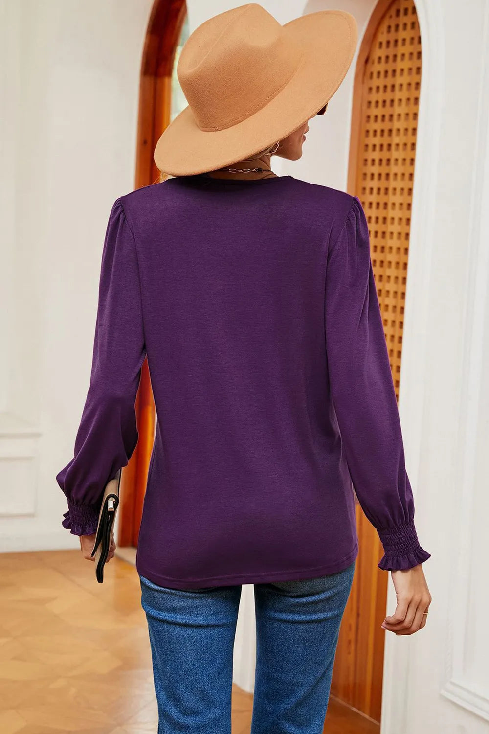Lace Detail V-neck Lantern Sleeve T-shirt (17)