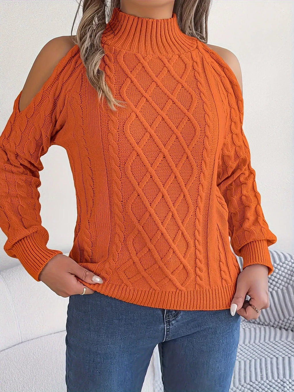 Cold-shoulder Cable Knit Sweater (4)